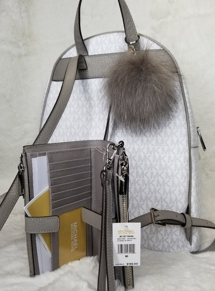 2 pcs Michael Kors Backpack + Wristlet wallet only - Picture 7 of 11